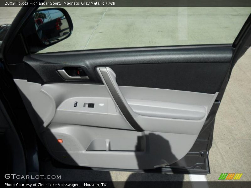 Magnetic Gray Metallic / Ash 2009 Toyota Highlander Sport