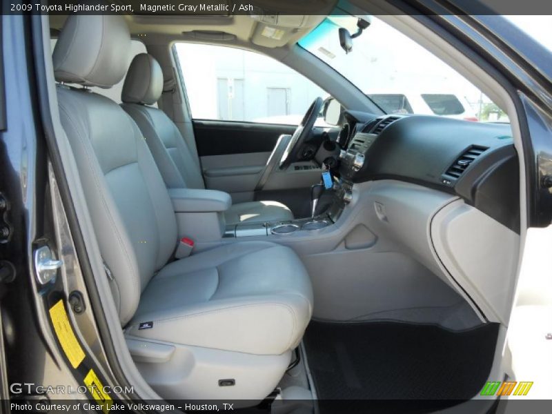 Magnetic Gray Metallic / Ash 2009 Toyota Highlander Sport
