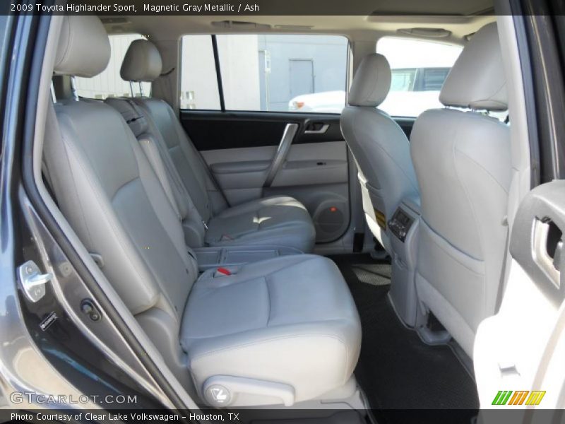 Magnetic Gray Metallic / Ash 2009 Toyota Highlander Sport