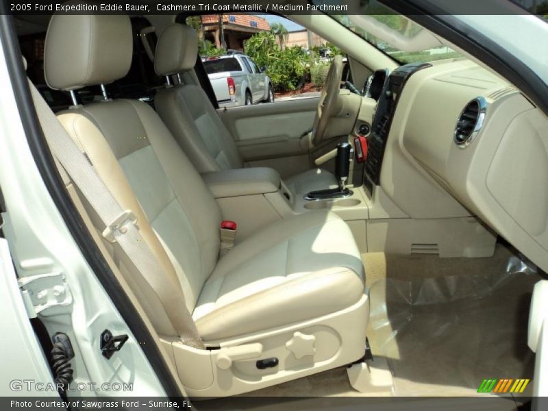 Cashmere Tri Coat Metallic / Medium Parchment 2005 Ford Expedition Eddie Bauer