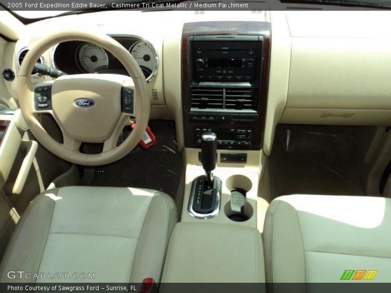 Cashmere Tri Coat Metallic / Medium Parchment 2005 Ford Expedition Eddie Bauer