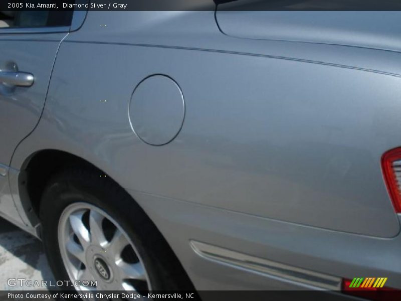 Diamond Silver / Gray 2005 Kia Amanti