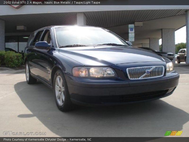 Nautic Blue Metallic / Taupe/Light Taupe 2002 Volvo V70 2.4 Wagon