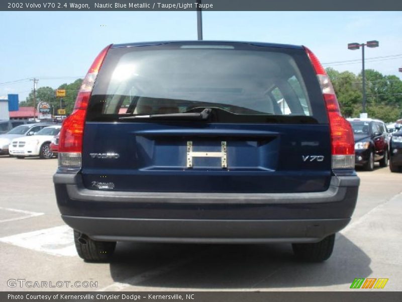 Nautic Blue Metallic / Taupe/Light Taupe 2002 Volvo V70 2.4 Wagon