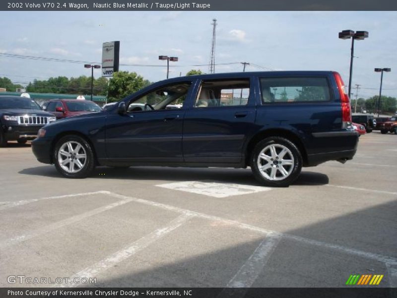 Nautic Blue Metallic / Taupe/Light Taupe 2002 Volvo V70 2.4 Wagon