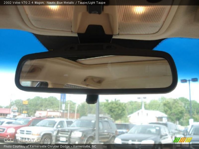 Nautic Blue Metallic / Taupe/Light Taupe 2002 Volvo V70 2.4 Wagon