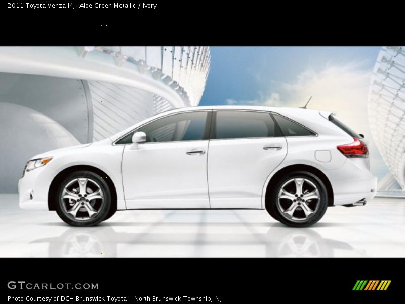 Aloe Green Metallic / Ivory 2011 Toyota Venza I4