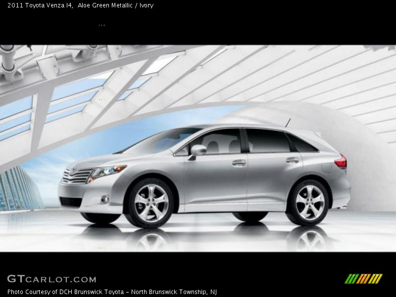 Aloe Green Metallic / Ivory 2011 Toyota Venza I4