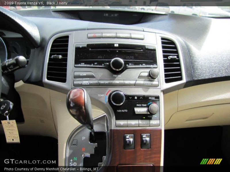 Black / Ivory 2009 Toyota Venza V6