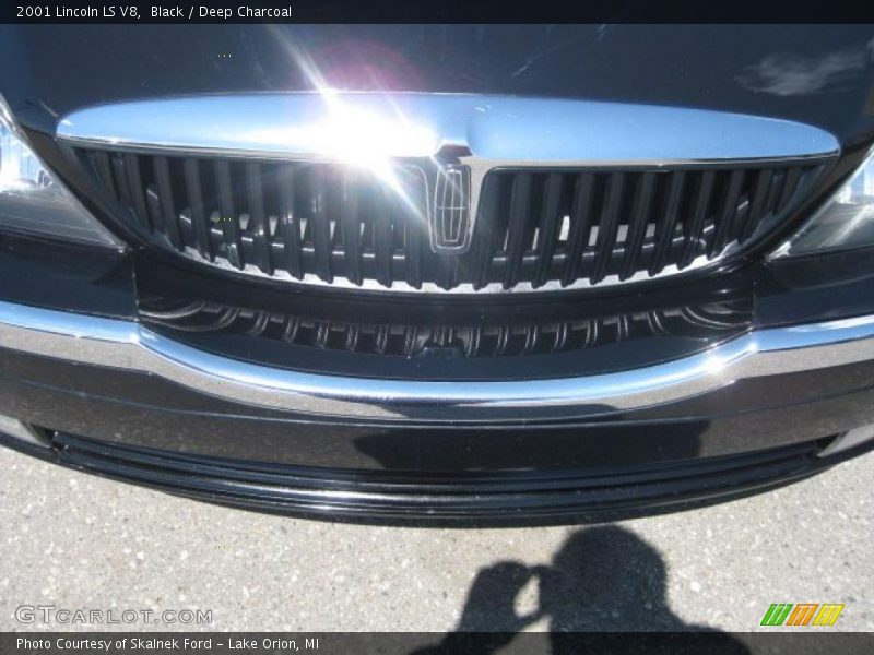 Black / Deep Charcoal 2001 Lincoln LS V8