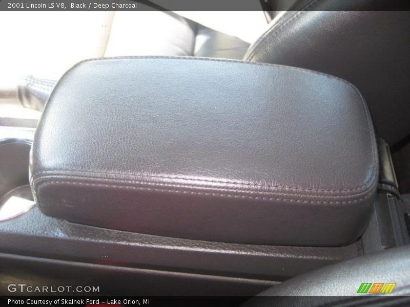 Black / Deep Charcoal 2001 Lincoln LS V8