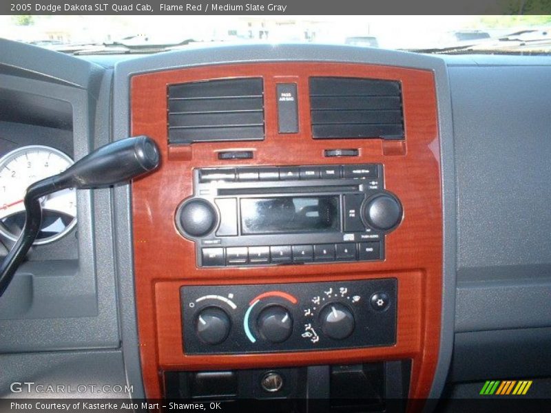 Flame Red / Medium Slate Gray 2005 Dodge Dakota SLT Quad Cab