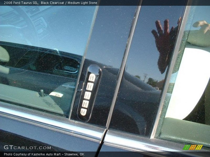 Black Clearcoat / Medium Light Stone 2008 Ford Taurus SEL