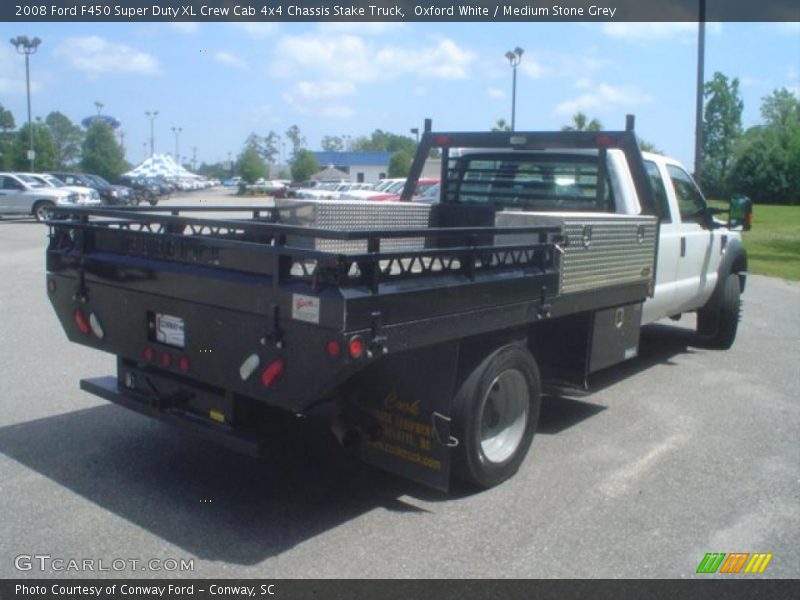 Oxford White / Medium Stone Grey 2008 Ford F450 Super Duty XL Crew Cab 4x4 Chassis Stake Truck