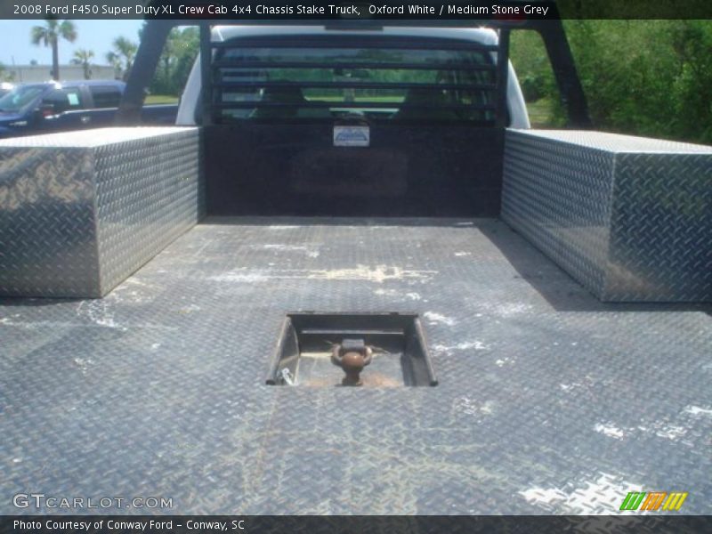 Oxford White / Medium Stone Grey 2008 Ford F450 Super Duty XL Crew Cab 4x4 Chassis Stake Truck