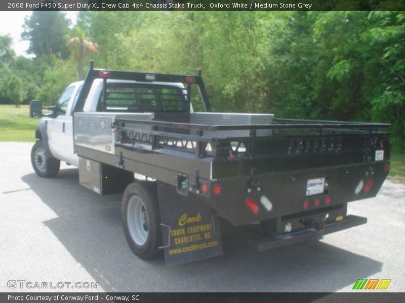Oxford White / Medium Stone Grey 2008 Ford F450 Super Duty XL Crew Cab 4x4 Chassis Stake Truck
