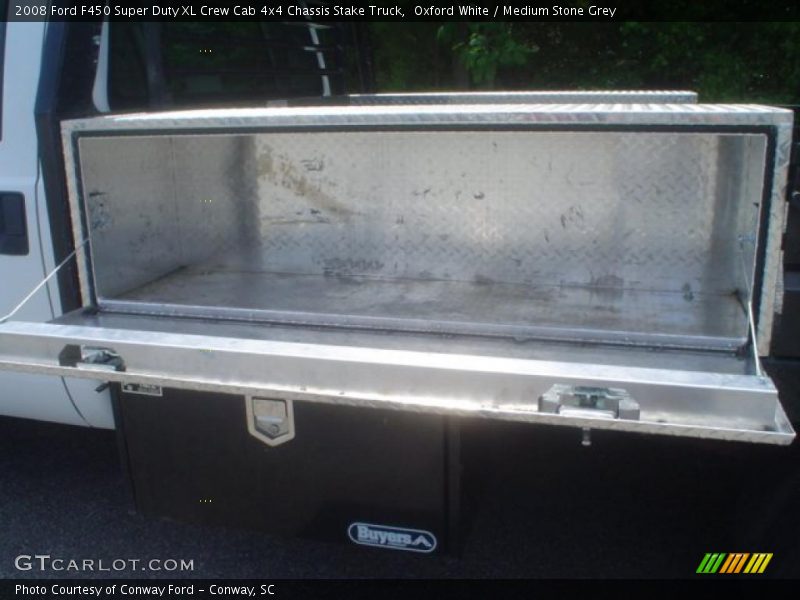 Oxford White / Medium Stone Grey 2008 Ford F450 Super Duty XL Crew Cab 4x4 Chassis Stake Truck