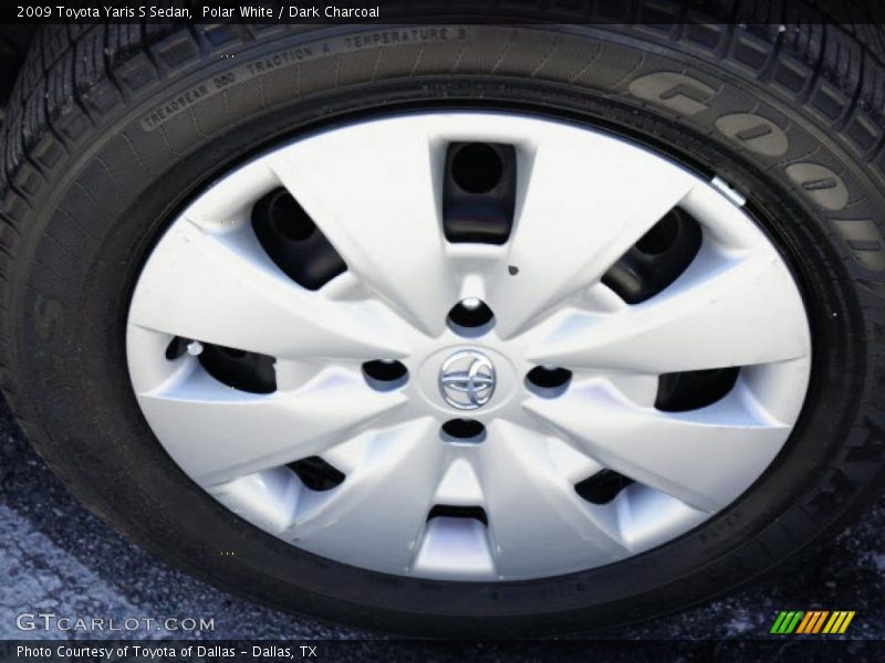 Polar White / Dark Charcoal 2009 Toyota Yaris S Sedan
