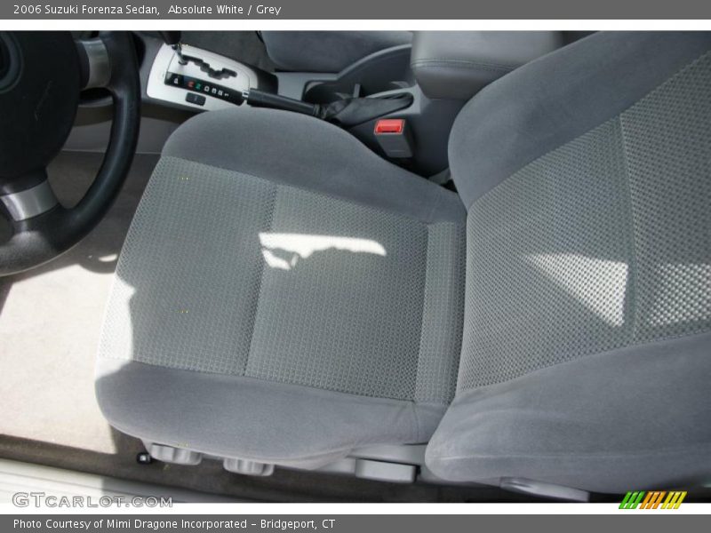 Absolute White / Grey 2006 Suzuki Forenza Sedan