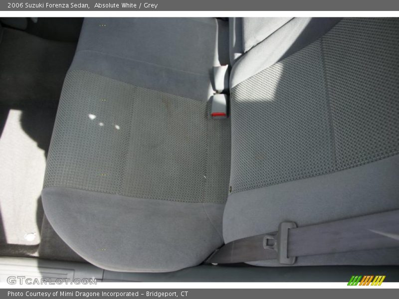 Absolute White / Grey 2006 Suzuki Forenza Sedan