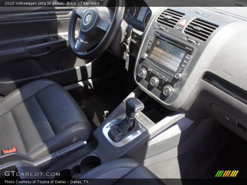 Black / Titan Black 2010 Volkswagen Jetta SE Sedan