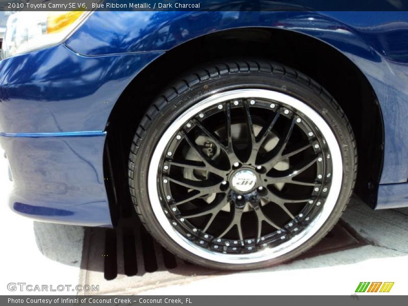 Blue Ribbon Metallic / Dark Charcoal 2010 Toyota Camry SE V6
