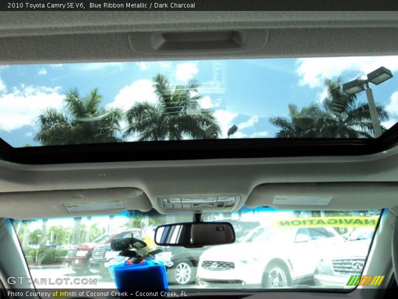 Sunroof of 2010 Camry SE V6