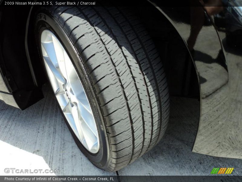 Super Black / Charcoal 2009 Nissan Maxima 3.5 S