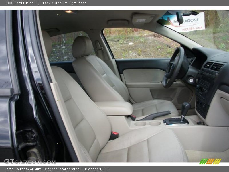 Black / Medium Light Stone 2006 Ford Fusion SE