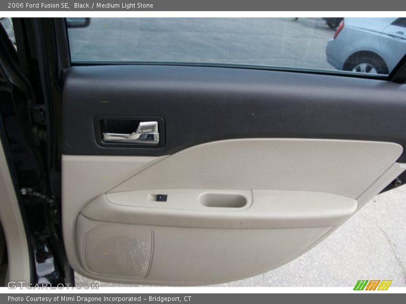 Black / Medium Light Stone 2006 Ford Fusion SE
