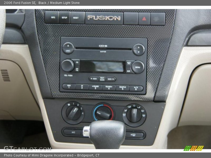 Black / Medium Light Stone 2006 Ford Fusion SE