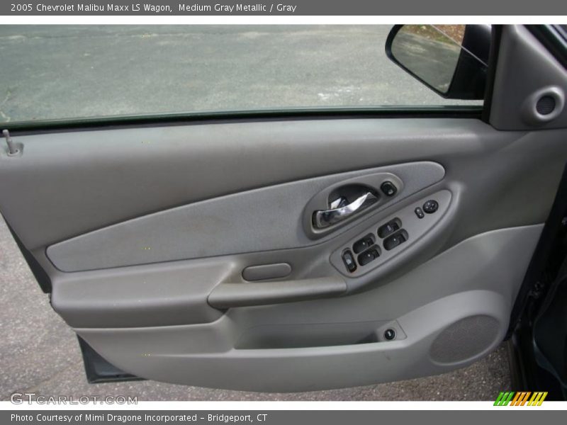 Door Panel of 2005 Malibu Maxx LS Wagon