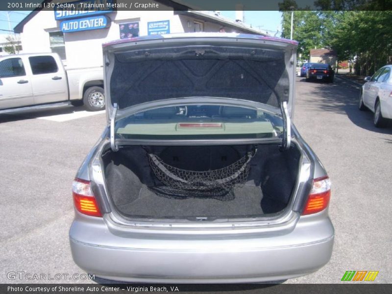 Titanium Metallic / Graphite 2001 Infiniti I 30 Sedan
