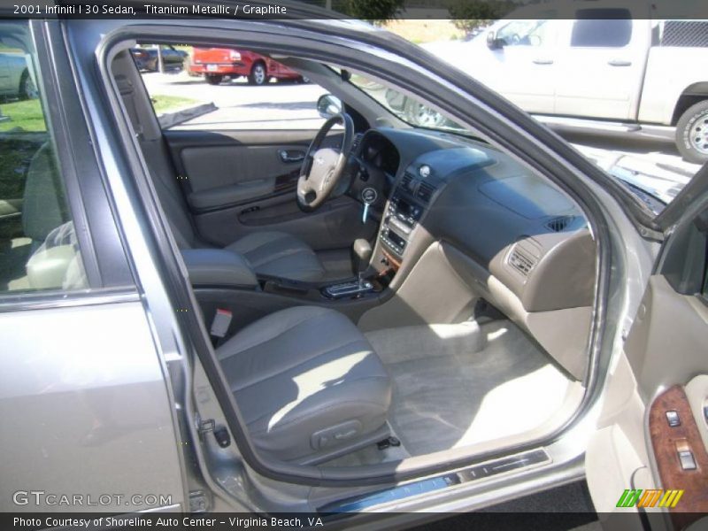 Titanium Metallic / Graphite 2001 Infiniti I 30 Sedan