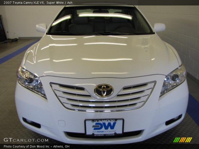 Super White / Ash 2007 Toyota Camry XLE V6