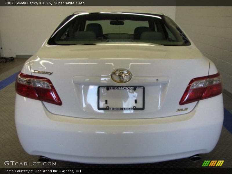 Super White / Ash 2007 Toyota Camry XLE V6