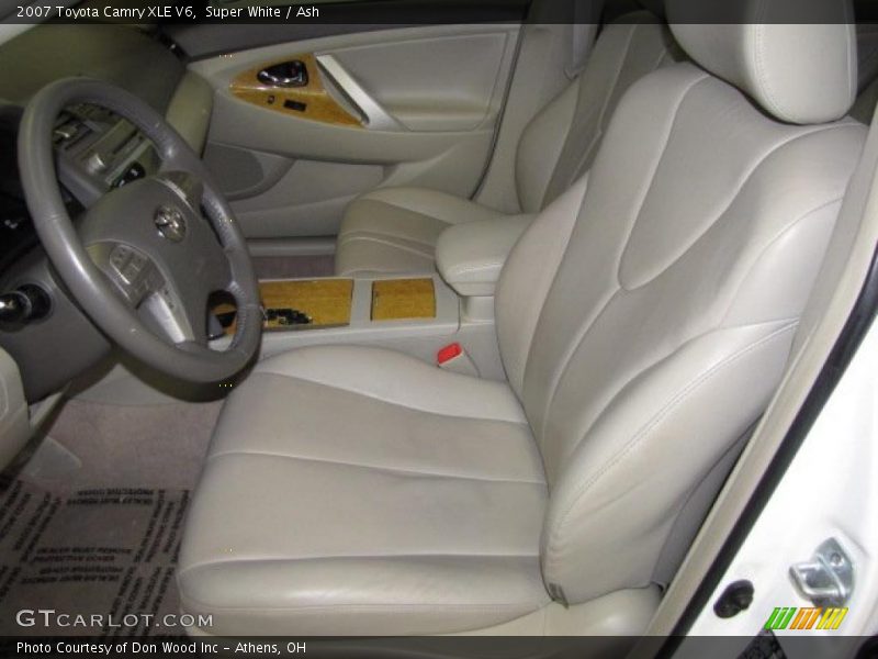Super White / Ash 2007 Toyota Camry XLE V6