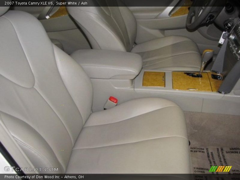 Super White / Ash 2007 Toyota Camry XLE V6