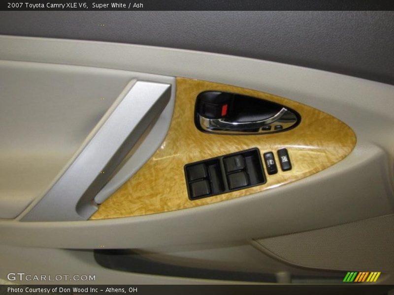 Super White / Ash 2007 Toyota Camry XLE V6