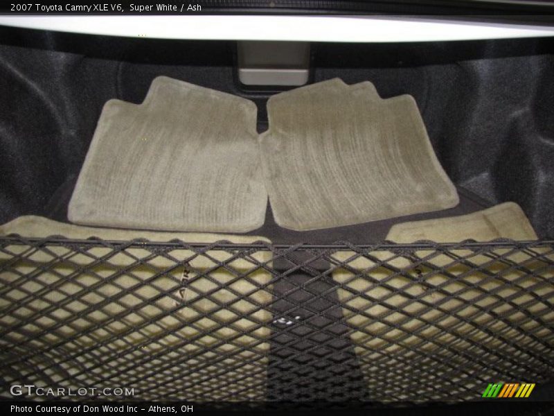 Super White / Ash 2007 Toyota Camry XLE V6