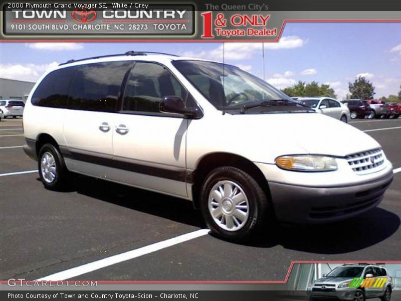 White / Grey 2000 Plymouth Grand Voyager SE