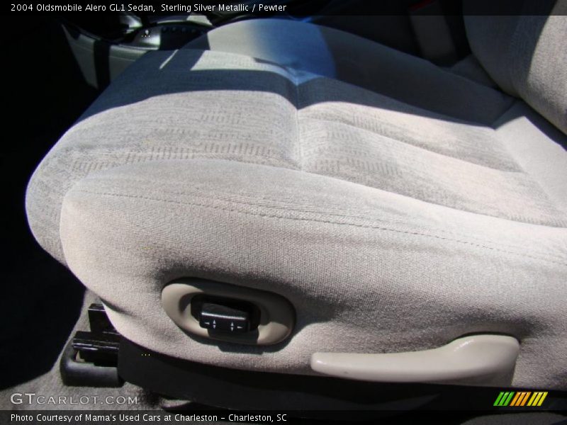 Sterling Silver Metallic / Pewter 2004 Oldsmobile Alero GL1 Sedan
