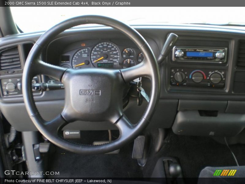 Dashboard of 2000 Sierra 1500 SLE Extended Cab 4x4