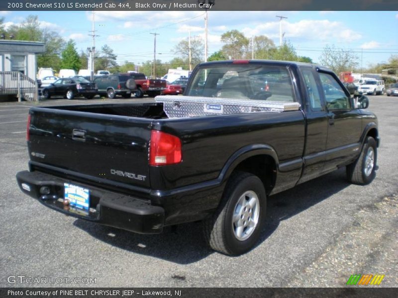 Black Onyx / Medium Gray 2003 Chevrolet S10 LS Extended Cab 4x4