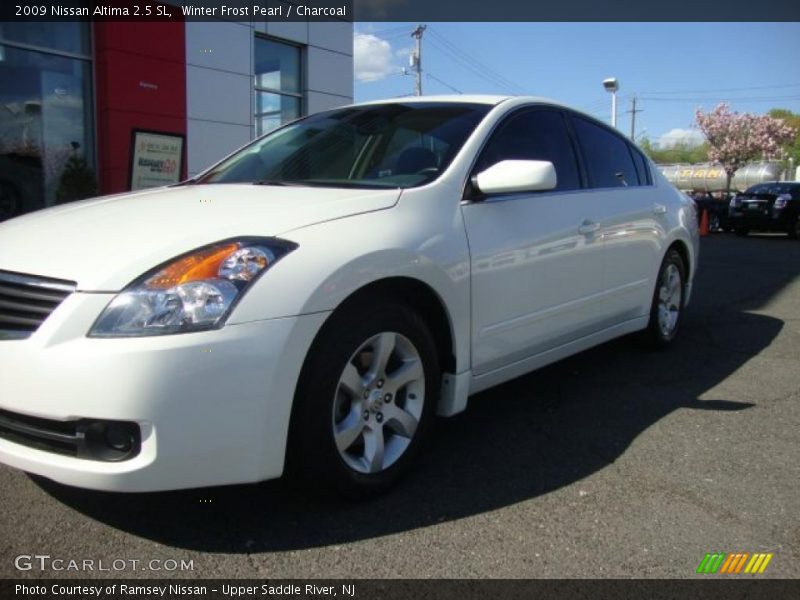 Winter Frost Pearl / Charcoal 2009 Nissan Altima 2.5 SL