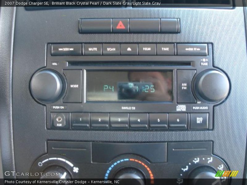 Brilliant Black Crystal Pearl / Dark Slate Gray/Light Slate Gray 2007 Dodge Charger SE