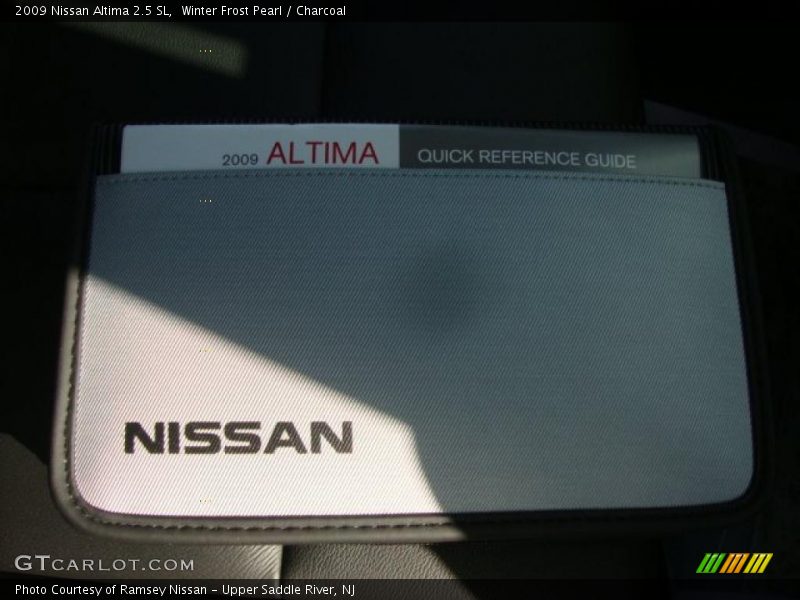 Winter Frost Pearl / Charcoal 2009 Nissan Altima 2.5 SL