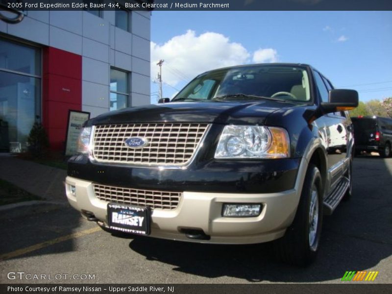 Black Clearcoat / Medium Parchment 2005 Ford Expedition Eddie Bauer 4x4