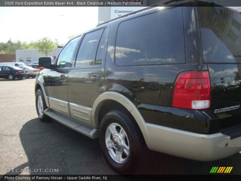 Black Clearcoat / Medium Parchment 2005 Ford Expedition Eddie Bauer 4x4