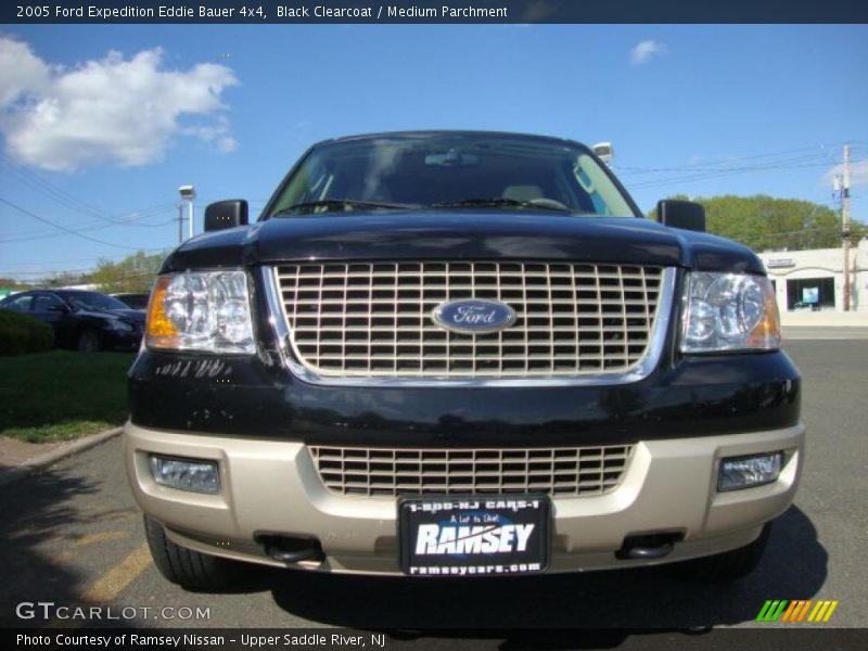 Black Clearcoat / Medium Parchment 2005 Ford Expedition Eddie Bauer 4x4